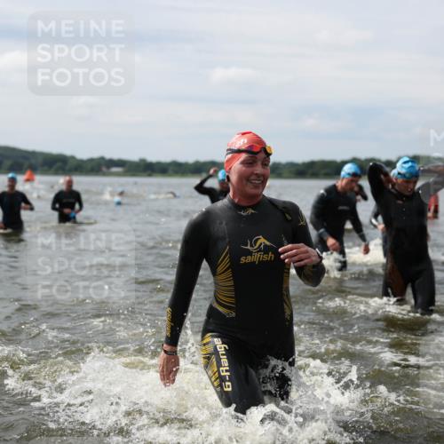 21.06.2026 - Viking Triathlon Michael Strokosch http://msf.ph/oto/9819506 21.06.2026 10:45:21 Schwimmen 37, 48, 54, 85, 105, 147, 158, 258, 273, 274, 302, 354, 376, 540, 562, 635 meine-sportfotos.de