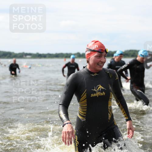21.06.2026 - Viking Triathlon Michael Strokosch http://msf.ph/oto/9819508 21.06.2026 10:45:22 Schwimmen 37, 48, 54, 85, 105, 147, 158, 258, 273, 274, 302, 354, 376, 540, 562, 635 meine-sportfotos.de