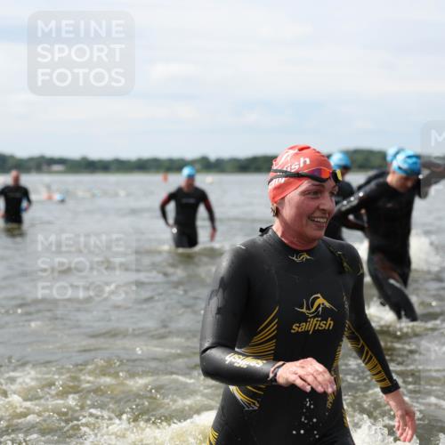 21.06.2026 - Viking Triathlon Michael Strokosch http://msf.ph/oto/9819509 21.06.2026 10:45:22 Schwimmen 37, 48, 54, 85, 105, 147, 158, 258, 273, 274, 302, 354, 376, 540, 562, 635 meine-sportfotos.de
