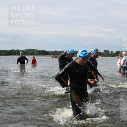 21.06.2026 - Viking Triathlon Michael Strokosch http://msf.ph/oto/9819512 21.06.2026 10:45:24 Schwimmen 37, 48, 54, 85, 105, 147, 158, 273, 274, 302, 354, 376, 540, 562, 635 meine-sportfotos.de