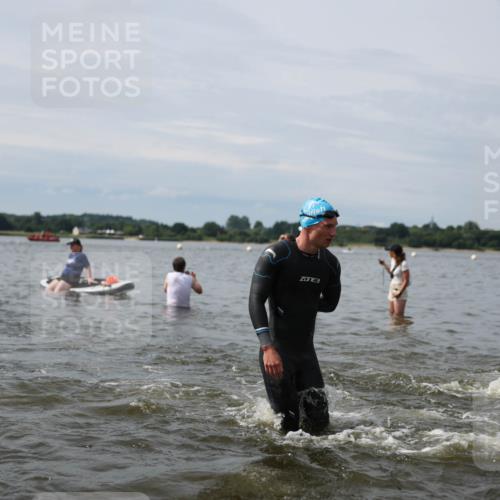 21.06.2026 - Viking Triathlon Michael Strokosch http://msf.ph/oto/9819516 21.06.2026 10:45:25 Schwimmen 37, 48, 54, 85, 105, 147, 158, 273, 274, 302, 354, 376, 540, 562, 635 meine-sportfotos.de