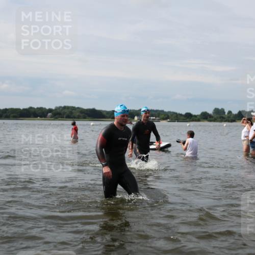 21.06.2026 - Viking Triathlon Michael Strokosch http://msf.ph/oto/9819521 21.06.2026 10:45:27 Schwimmen 37, 48, 54, 85, 105, 147, 158, 273, 274, 302, 354, 376, 540, 562, 635 meine-sportfotos.de
