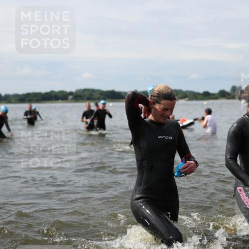21.06.2026 - Viking Triathlon Michael Strokosch http://msf.ph/oto/9819561 21.06.2026 10:45:57 Schwimmen 107, 138, 172, 196, 245, 331, 389, 403, 405, 448, 494, 510, 534, 539, 563 meine-sportfotos.de