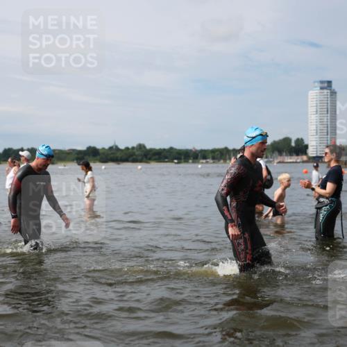 21.06.2026 - Viking Triathlon Michael Strokosch http://msf.ph/oto/9819563 21.06.2026 10:46:00 Schwimmen 91, 107, 138, 172, 196, 245, 331, 389, 403, 405, 448, 494, 510, 534, 539, 555, 563 meine-sportfotos.de
