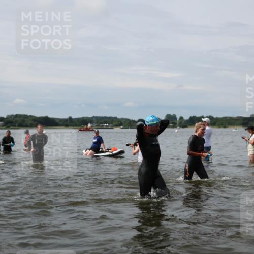 21.06.2026 - Viking Triathlon Michael Strokosch http://msf.ph/oto/9819574 21.06.2026 10:46:04 Schwimmen 91, 107, 138, 196, 245, 322, 324, 331, 403, 448, 494, 510, 534, 539, 555, 563 meine-sportfotos.de