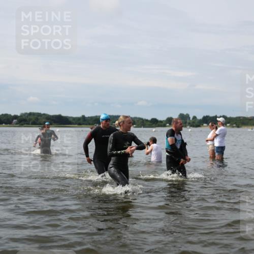 21.06.2026 - Viking Triathlon Michael Strokosch http://msf.ph/oto/9819580 21.06.2026 10:46:09 Schwimmen 91, 107, 322, 324, 403, 448, 494, 497, 510, 555, 563 meine-sportfotos.de