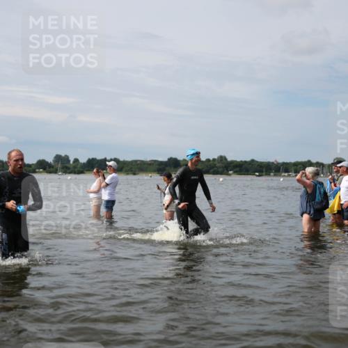 21.06.2026 - Viking Triathlon Michael Strokosch http://msf.ph/oto/9819588 21.06.2026 10:46:16 Schwimmen 91, 107, 322, 324, 388, 403, 494, 497, 555, 563, 654 meine-sportfotos.de