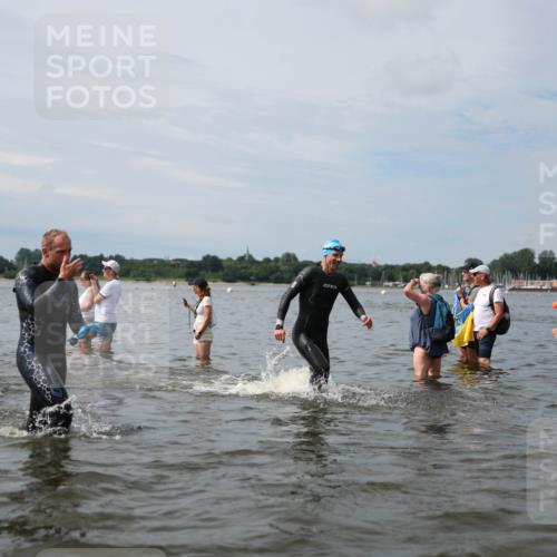 21.06.2026 - Viking Triathlon Michael Strokosch http://msf.ph/oto/9819590 21.06.2026 10:46:17 Schwimmen 91, 107, 156, 322, 324, 363, 388, 403, 494, 497, 555, 563, 654 meine-sportfotos.de