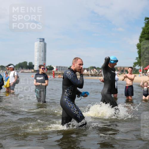 21.06.2026 - Viking Triathlon Michael Strokosch http://msf.ph/oto/9819600 21.06.2026 10:46:20 Schwimmen 91, 156, 322, 324, 363, 388, 403, 497, 555, 650, 654 meine-sportfotos.de