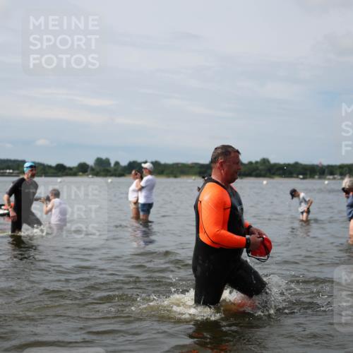 21.06.2026 - Viking Triathlon Michael Strokosch http://msf.ph/oto/9819612 21.06.2026 10:46:26 Schwimmen 156, 260, 322, 324, 341, 363, 388, 414, 497, 650, 654 meine-sportfotos.de