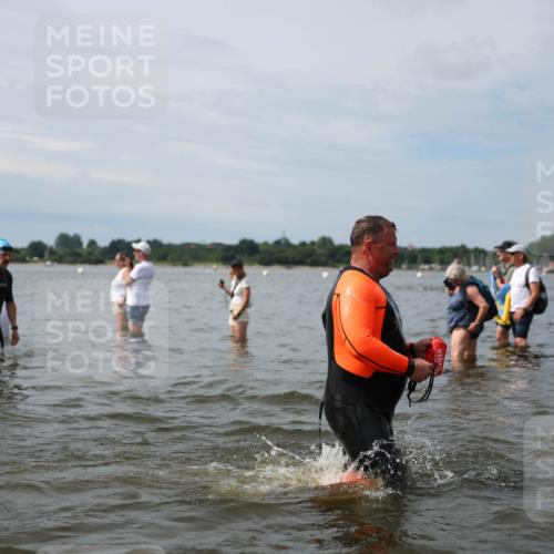 21.06.2026 - Viking Triathlon Michael Strokosch http://msf.ph/oto/9819614 21.06.2026 10:46:27 Schwimmen 156, 260, 322, 324, 341, 363, 388, 414, 497, 650, 654 meine-sportfotos.de