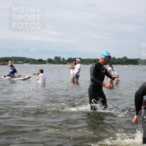 21.06.2026 - Viking Triathlon Michael Strokosch http://msf.ph/oto/9819629 21.06.2026 10:46:37 Schwimmen 156, 173, 217, 260, 341, 358, 363, 388, 414, 443, 476, 650, 670 meine-sportfotos.de