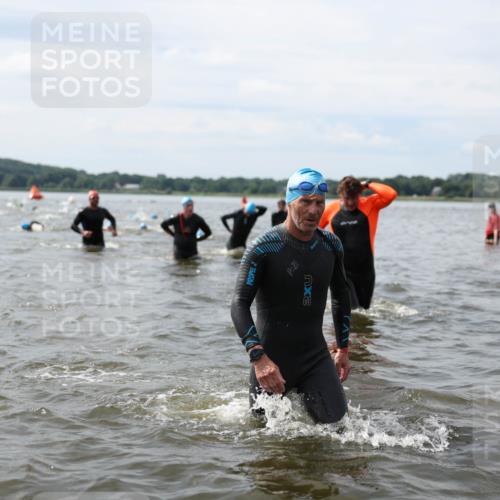 21.06.2026 - Viking Triathlon Michael Strokosch http://msf.ph/oto/9819632 21.06.2026 10:46:39 Schwimmen 156, 173, 217, 260, 341, 358, 363, 414, 443, 476, 650, 670 meine-sportfotos.de