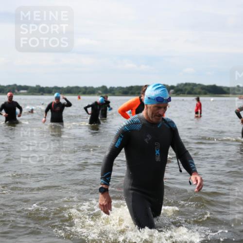 21.06.2026 - Viking Triathlon Michael Strokosch http://msf.ph/oto/9819635 21.06.2026 10:46:39 Schwimmen 156, 173, 217, 260, 341, 358, 363, 414, 443, 476, 650, 670 meine-sportfotos.de