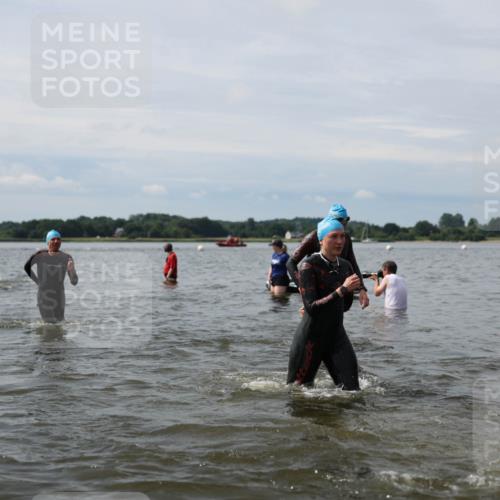 21.06.2026 - Viking Triathlon Michael Strokosch http://msf.ph/oto/9819670 21.06.2026 10:46:58 Schwimmen 155, 168, 173, 282, 313, 321, 346, 458 meine-sportfotos.de