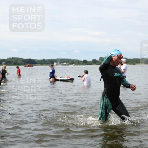 21.06.2026 - Viking Triathlon Michael Strokosch http://msf.ph/oto/9819707 21.06.2026 10:47:19 Schwimmen 116, 123, 155, 183, 212, 304, 317, 352, 353, 469, 554, 571 meine-sportfotos.de