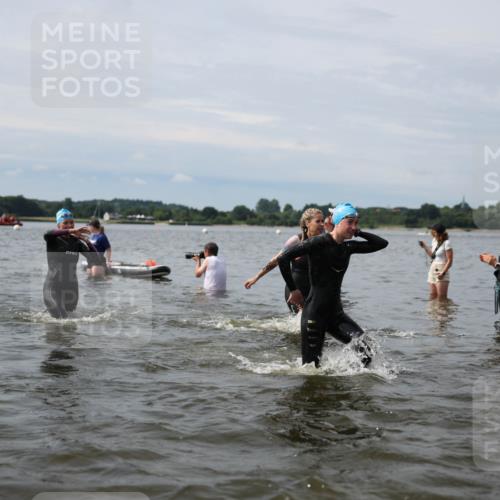 21.06.2026 - Viking Triathlon Michael Strokosch http://msf.ph/oto/9819725 21.06.2026 10:47:27 Schwimmen 56, 123, 183, 212, 297, 304, 317, 352, 353, 469, 554, 571 meine-sportfotos.de