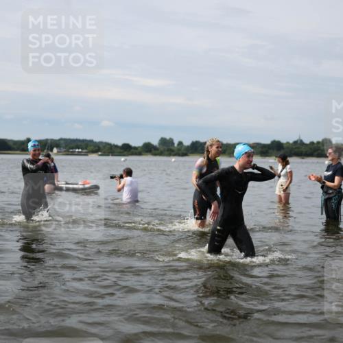 21.06.2026 - Viking Triathlon Michael Strokosch http://msf.ph/oto/9819726 21.06.2026 10:47:27 Schwimmen 56, 123, 183, 212, 297, 304, 317, 352, 353, 469, 554, 571 meine-sportfotos.de