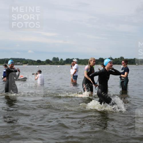 21.06.2026 - Viking Triathlon Michael Strokosch http://msf.ph/oto/9819728 21.06.2026 10:47:28 Schwimmen 56, 123, 183, 212, 297, 304, 317, 352, 353, 469, 554, 571, 574 meine-sportfotos.de