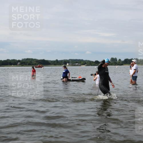 21.06.2026 - Viking Triathlon Michael Strokosch http://msf.ph/oto/9819732 21.06.2026 10:47:29 Schwimmen 56, 123, 183, 212, 297, 304, 317, 352, 353, 469, 554, 571, 574 meine-sportfotos.de