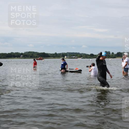 21.06.2026 - Viking Triathlon Michael Strokosch http://msf.ph/oto/9819733 21.06.2026 10:47:29 Schwimmen 56, 123, 183, 212, 297, 304, 317, 352, 353, 469, 554, 571, 574 meine-sportfotos.de