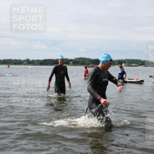 21.06.2026 - Viking Triathlon Michael Strokosch http://msf.ph/oto/9819738 21.06.2026 10:47:31 Schwimmen 56, 123, 183, 297, 304, 352, 353, 469, 554, 571, 574 meine-sportfotos.de