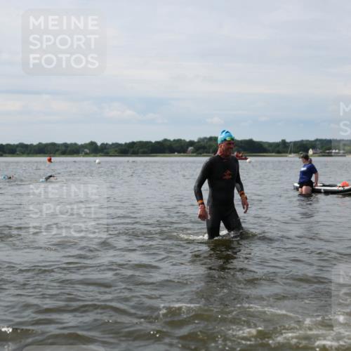 21.06.2026 - Viking Triathlon Michael Strokosch http://msf.ph/oto/9819742 21.06.2026 10:47:33 Schwimmen 56, 297, 304, 353, 469, 554, 571, 574 meine-sportfotos.de