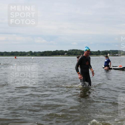 21.06.2026 - Viking Triathlon Michael Strokosch http://msf.ph/oto/9819743 21.06.2026 10:47:33 Schwimmen 56, 297, 304, 353, 469, 554, 571, 574 meine-sportfotos.de