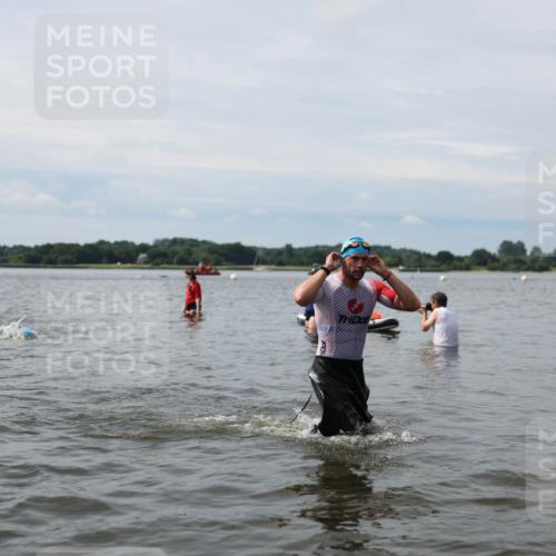 21.06.2026 - Viking Triathlon Michael Strokosch http://msf.ph/oto/9819752 21.06.2026 10:47:45 Schwimmen 56, 60, 297, 574 meine-sportfotos.de