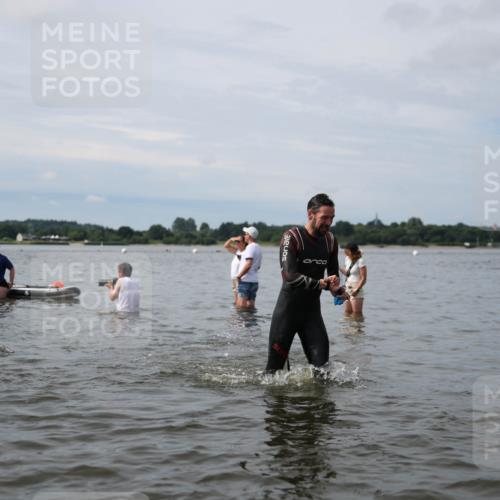 21.06.2026 - Viking Triathlon Michael Strokosch http://msf.ph/oto/9819778 21.06.2026 10:48:18 Schwimmen 101, 185, 207, 209, 306, 495, 662 meine-sportfotos.de