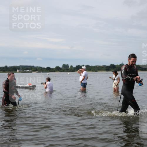 21.06.2026 - Viking Triathlon Michael Strokosch http://msf.ph/oto/9819781 21.06.2026 10:48:19 Schwimmen 101, 181, 185, 207, 209, 306, 495, 662 meine-sportfotos.de