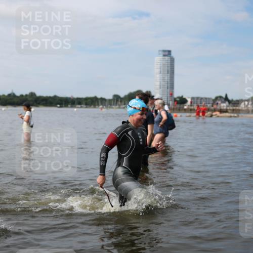 21.06.2026 - Viking Triathlon Michael Strokosch http://msf.ph/oto/9819959 21.06.2026 10:50:29 Schwimmen 57, 261, 295, 382, 416 meine-sportfotos.de