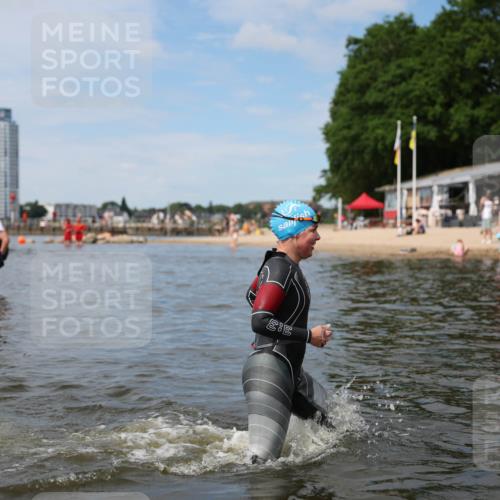 21.06.2026 - Viking Triathlon Michael Strokosch http://msf.ph/oto/9819965 21.06.2026 10:50:30 Schwimmen 57, 261, 295, 416 meine-sportfotos.de