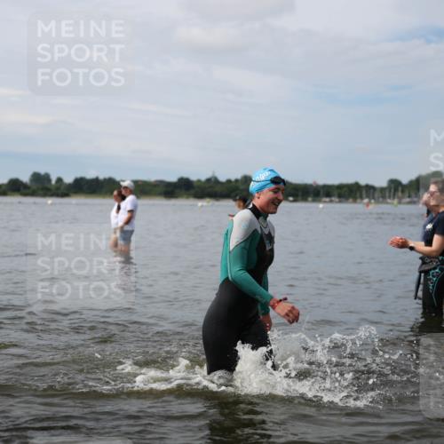 21.06.2026 - Viking Triathlon Michael Strokosch http://msf.ph/oto/9819967 21.06.2026 10:50:36 Schwimmen 57, 261, 295, 416 meine-sportfotos.de