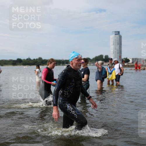 21.06.2026 - Viking Triathlon Michael Strokosch http://msf.ph/oto/9819995 21.06.2026 10:50:53 Schwimmen 66, 76, 184 meine-sportfotos.de