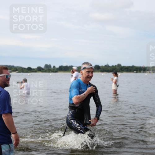 21.06.2026 - Viking Triathlon Michael Strokosch http://msf.ph/oto/9820002 21.06.2026 10:50:57 Schwimmen 66, 76, 184 meine-sportfotos.de