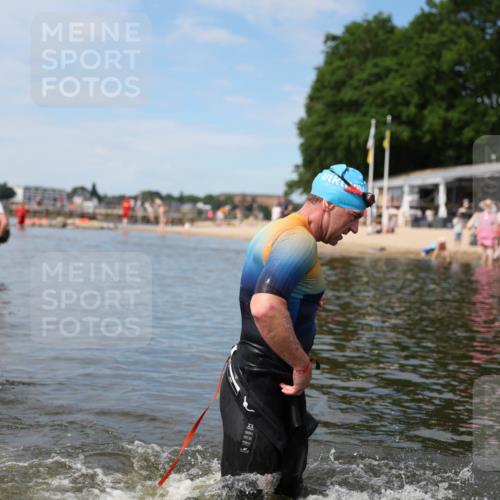 21.06.2026 - Viking Triathlon Michael Strokosch http://msf.ph/oto/9820010 21.06.2026 10:51:23 Schwimmen 335, 609, 628 meine-sportfotos.de