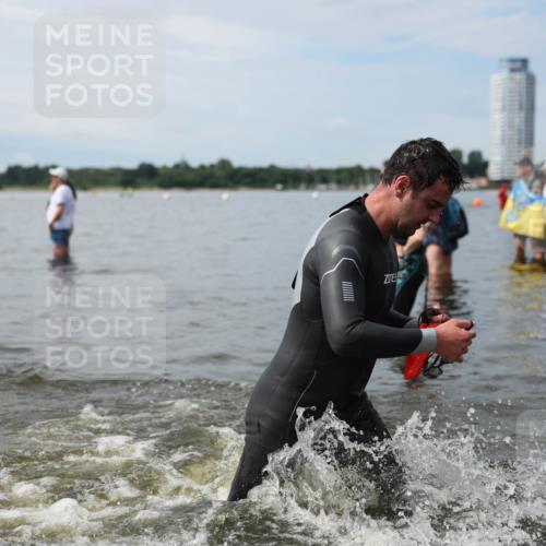 21.06.2026 - Viking Triathlon Michael Strokosch http://msf.ph/oto/9820081 21.06.2026 10:52:33 Schwimmen 624 meine-sportfotos.de