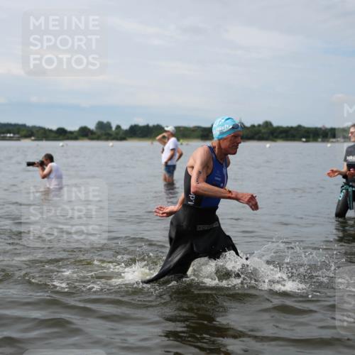 21.06.2026 - Viking Triathlon Michael Strokosch http://msf.ph/oto/9820098 21.06.2026 10:52:56 Schwimmen 133, 307, 385, 433, 471, 532, 622, 661 meine-sportfotos.de