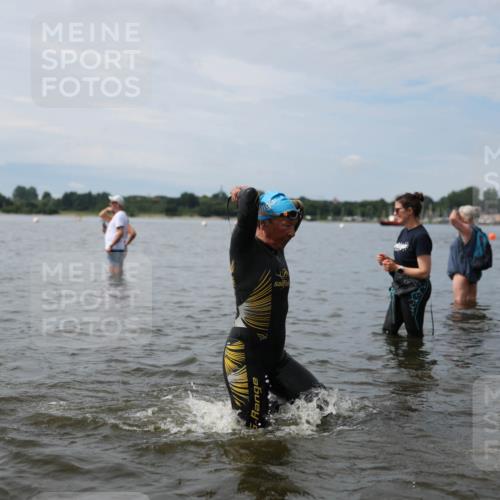 21.06.2026 - Viking Triathlon Michael Strokosch http://msf.ph/oto/9820130 21.06.2026 10:53:11 Schwimmen 92, 133, 283, 307, 433, 471, 564, 622, 661 meine-sportfotos.de