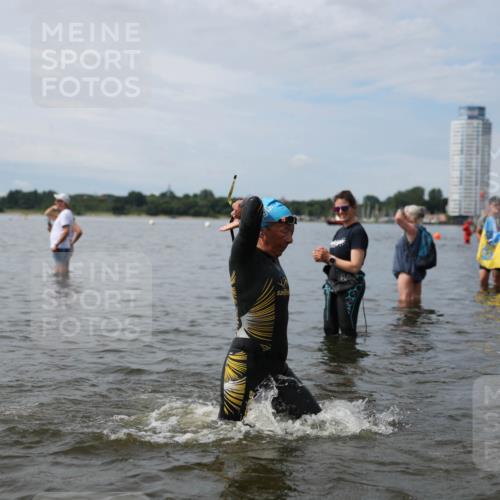 21.06.2026 - Viking Triathlon Michael Strokosch http://msf.ph/oto/9820131 21.06.2026 10:53:11 Schwimmen 92, 133, 283, 307, 433, 471, 564, 622, 661 meine-sportfotos.de