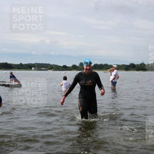 21.06.2026 - Viking Triathlon Michael Strokosch http://msf.ph/oto/9820149 21.06.2026 10:53:31 Schwimmen 59, 92, 182, 283, 365, 375, 538, 607 meine-sportfotos.de