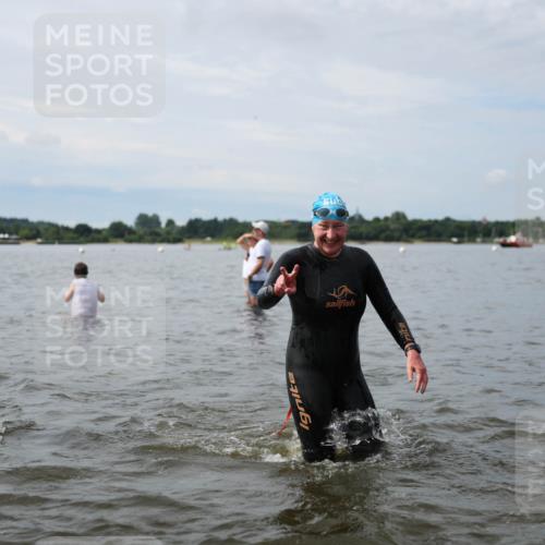 21.06.2026 - Viking Triathlon Michael Strokosch http://msf.ph/oto/9820156 21.06.2026 10:53:32 Schwimmen 59, 92, 182, 283, 365, 375, 538, 607 meine-sportfotos.de