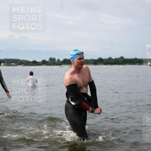 21.06.2026 - Viking Triathlon Michael Strokosch http://msf.ph/oto/9820173 21.06.2026 10:53:48 Schwimmen 61, 97, 190, 203, 257, 390, 515, 538, 607, 631 meine-sportfotos.de