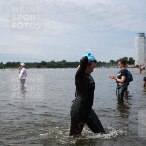 21.06.2026 - Viking Triathlon Michael Strokosch http://msf.ph/oto/9820183 21.06.2026 10:53:51 Schwimmen 61, 97, 190, 203, 257, 390, 515, 538, 631 meine-sportfotos.de