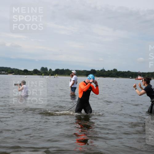21.06.2026 - Viking Triathlon Michael Strokosch http://msf.ph/oto/9820201 21.06.2026 10:54:05 Schwimmen 61, 190, 237, 390, 631 meine-sportfotos.de