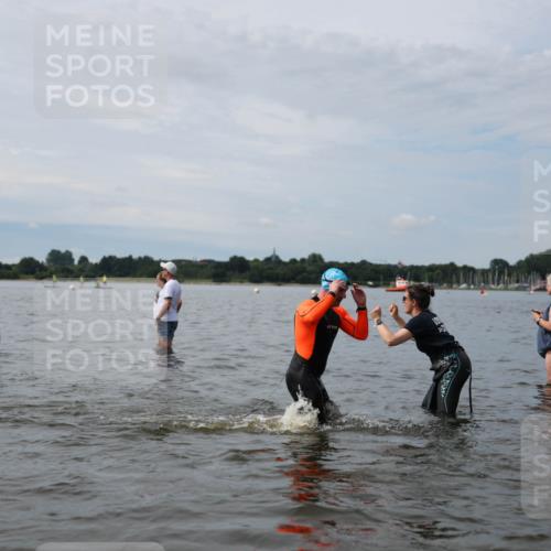 21.06.2026 - Viking Triathlon Michael Strokosch http://msf.ph/oto/9820203 21.06.2026 10:54:06 Schwimmen 61, 190, 237, 390, 631 meine-sportfotos.de