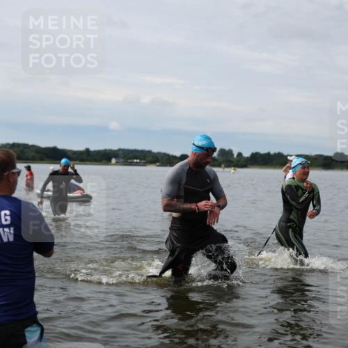 21.06.2026 - Viking Triathlon Michael Strokosch http://msf.ph/oto/9820211 21.06.2026 10:54:22 Schwimmen 413, 427, 504, 557, 613 meine-sportfotos.de