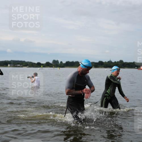 21.06.2026 - Viking Triathlon Michael Strokosch http://msf.ph/oto/9820214 21.06.2026 10:54:23 Schwimmen 413, 427, 504, 557, 613 meine-sportfotos.de