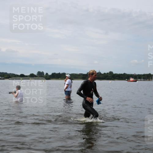 21.06.2026 - Viking Triathlon Michael Strokosch http://msf.ph/oto/9820220 21.06.2026 10:54:29 Schwimmen 275, 413, 427, 504, 557, 613 meine-sportfotos.de